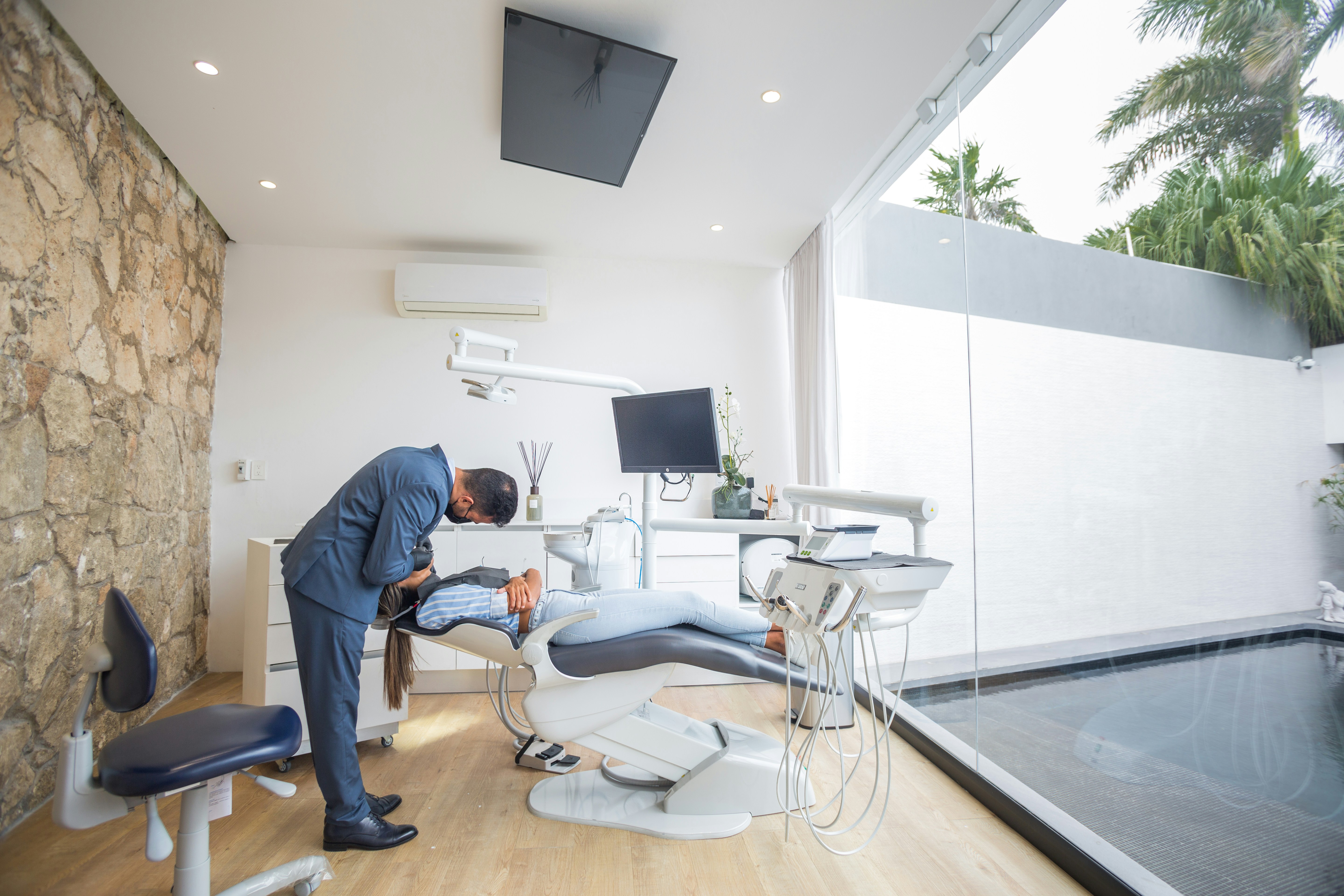 Dynamic Scheduling in Dentistry: AI-Driven Appointment Optimization