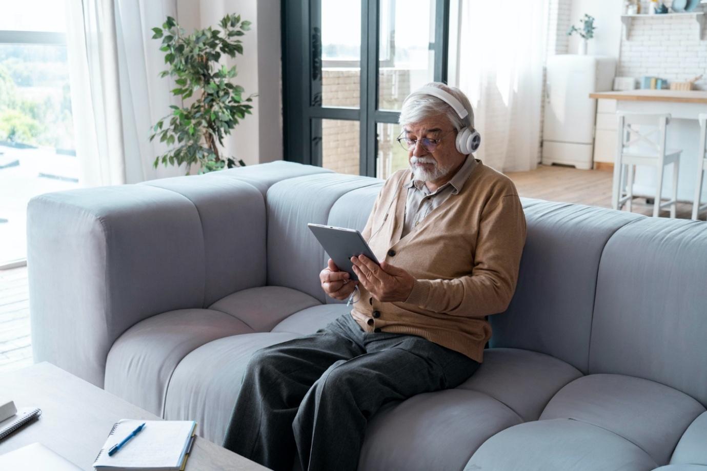 Bridging Communication Gaps in Long-Term Care Facilities
