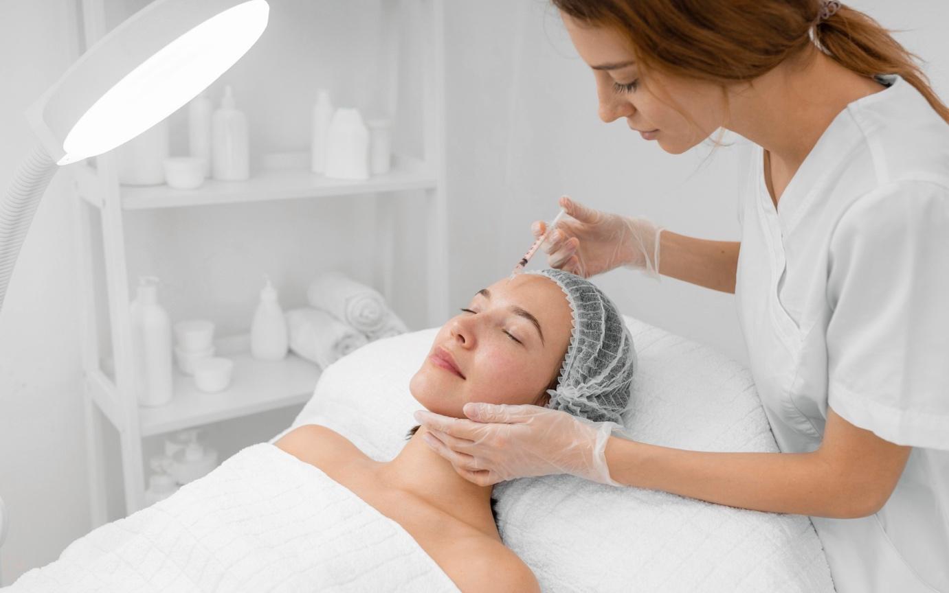 24/7 Beauty Support: Enhancing Client Service with SeaChat Voice AI